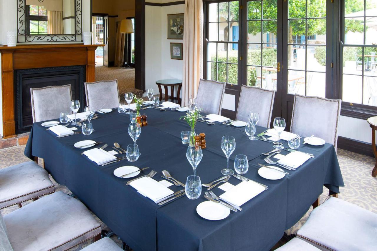 Peppers Manor House Hotel Sutton Forest Exterior photo