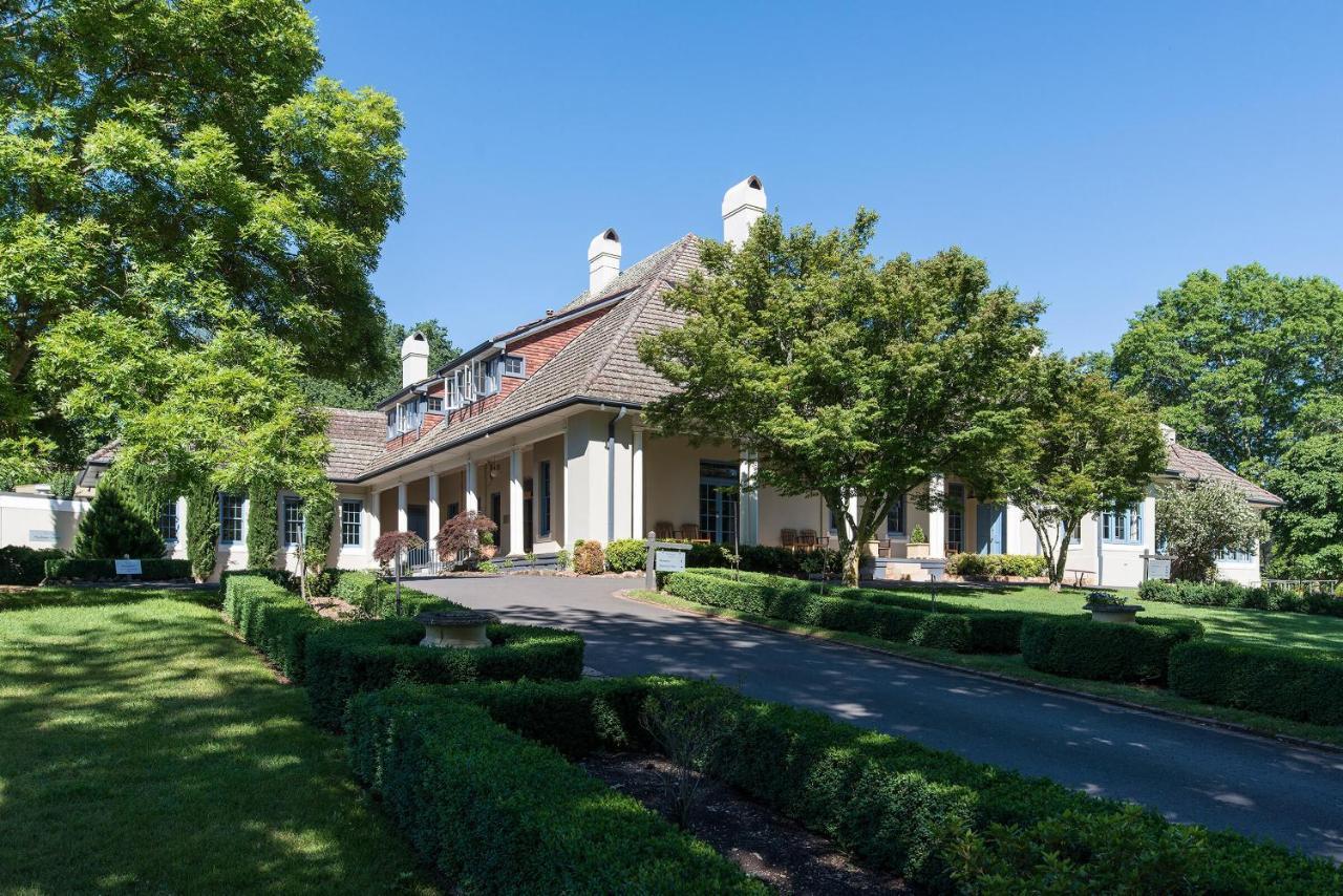 Peppers Manor House Hotel Sutton Forest Exterior photo